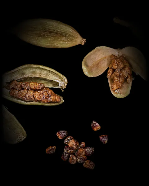 Cardamom, split open